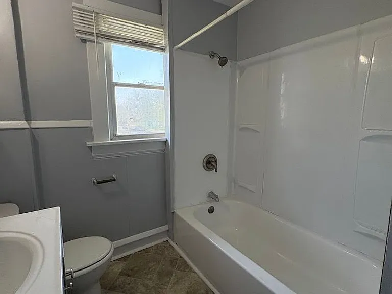 897 Peckham St — Photo 13