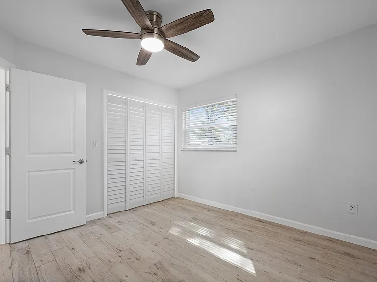 4038 Harrisburg St NE — Photo 18