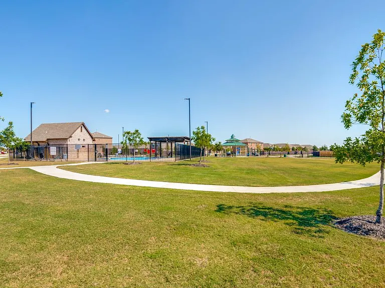 1009 Calhoun Dr — Photo 24