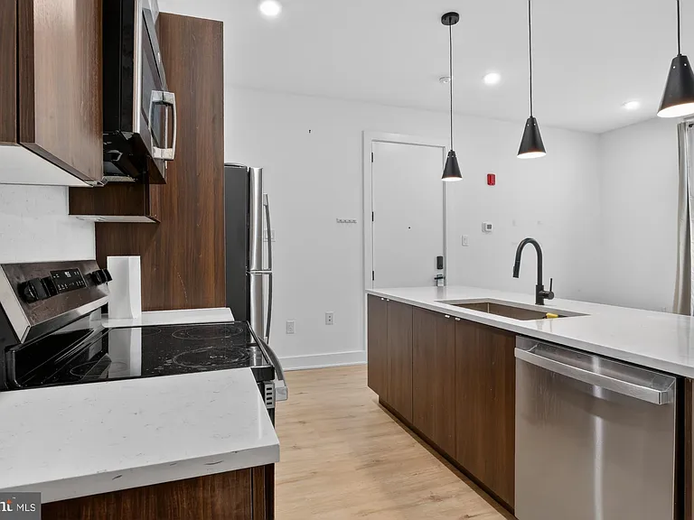 59 N 2nd St #14 — Photo 13
