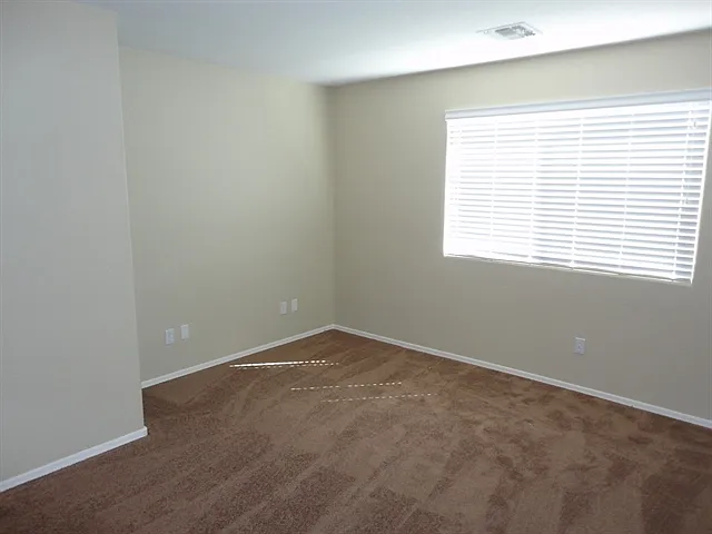 206 S 151st Ave — Photo 10