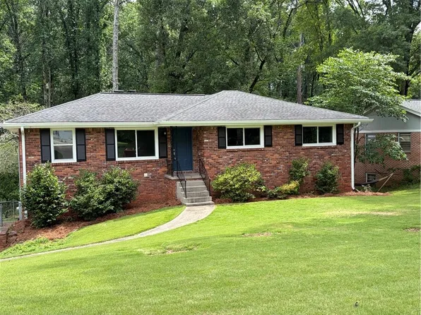 4135 Hideaway Dr, Tucker, GA 30084
