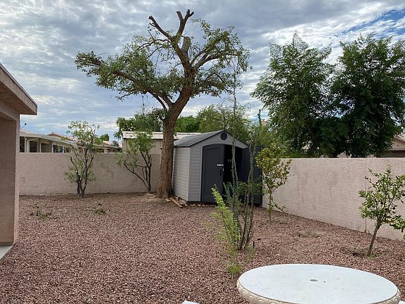 5th image of 1936 E Pyramid Lake Dr