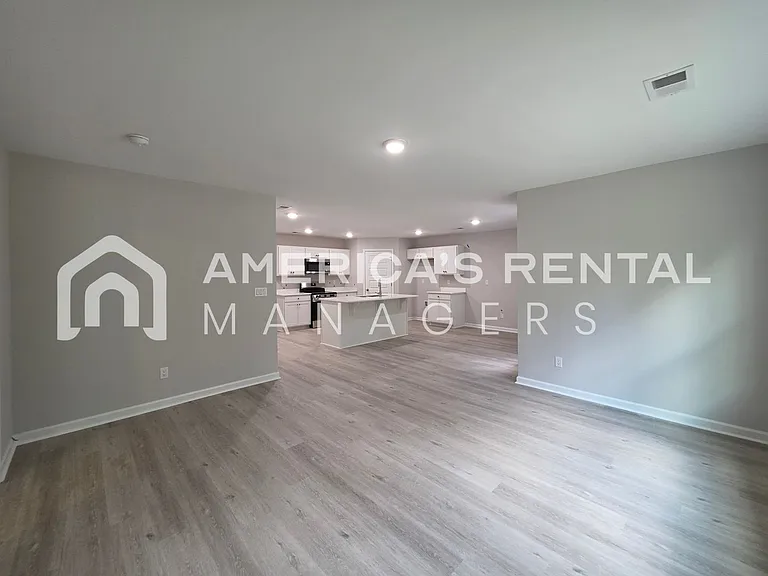 10319 Squires Way — Photo 36