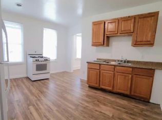 2522 S 6th St, Milwaukee, WI 53215