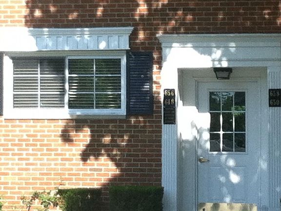 2nd image of 656 E Fox Hills Dr #1