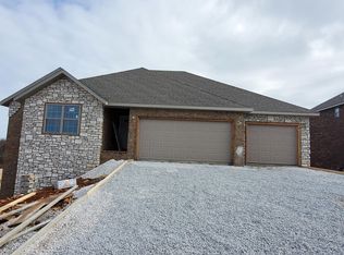 604 S Elegant Dr, Nixa, MO 65714