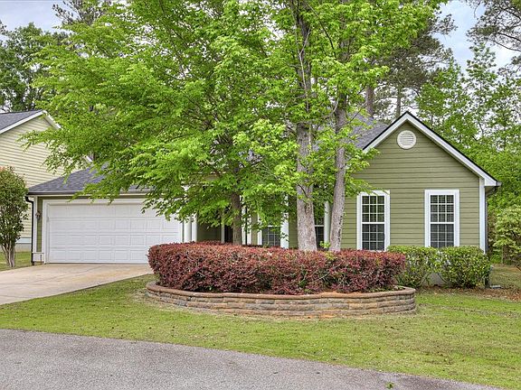 3rd image of 1021 Mansford Ln