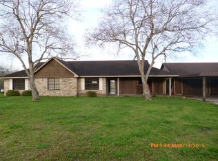 711 County Road 843, Angleton, TX 77515