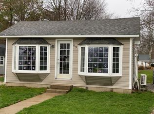 410 W Saint John St, Olney, IL 62450