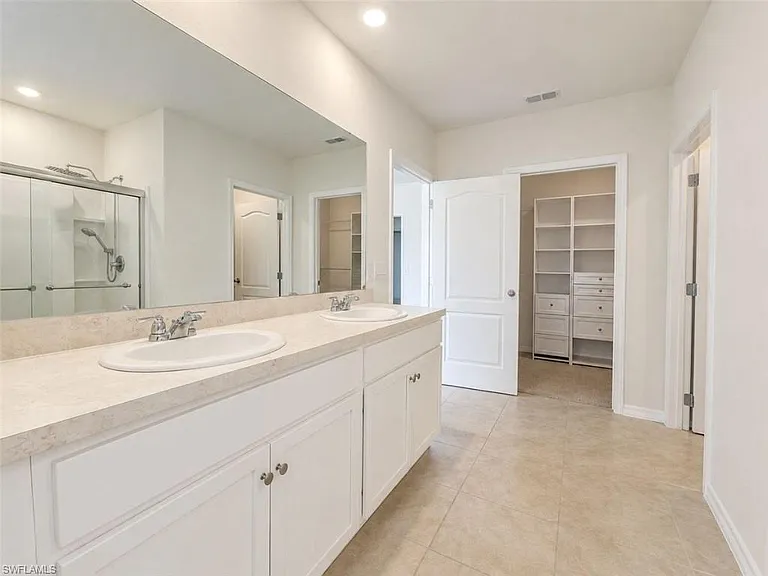 2736 Dumont Ln — Photo 18