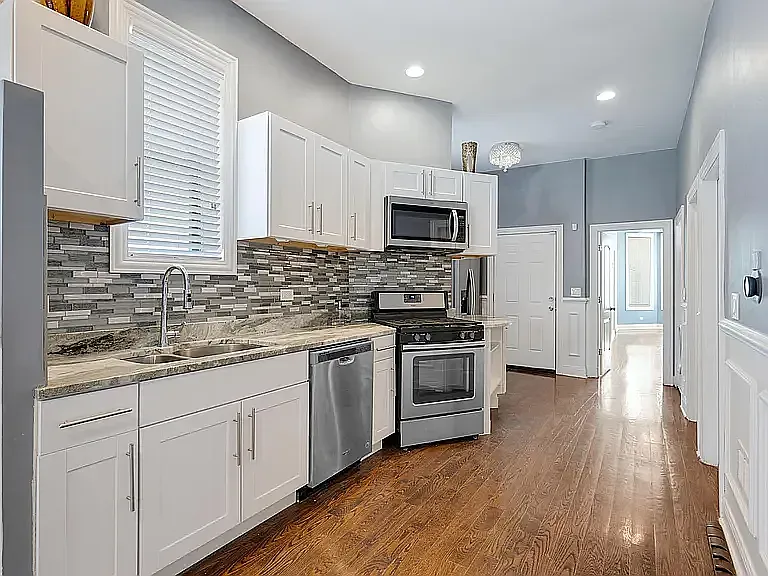4810 S Indiana Ave #2 — Photo 8