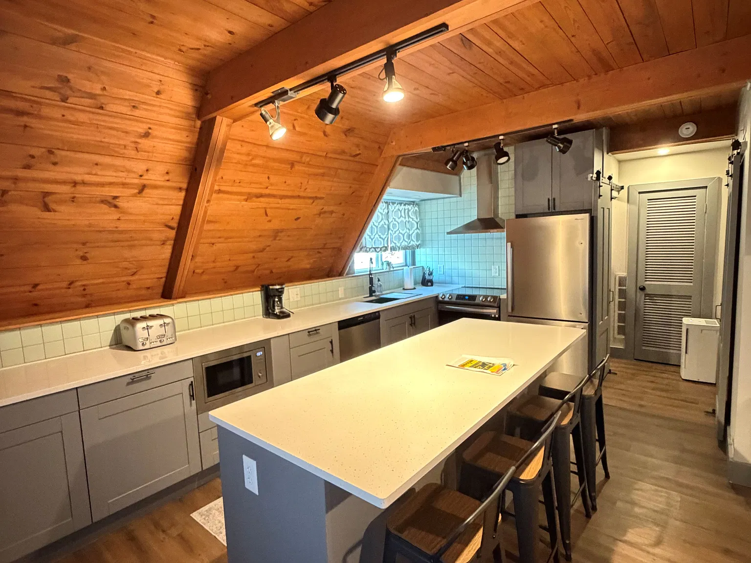 2 bed, $1,500 — Photo 4