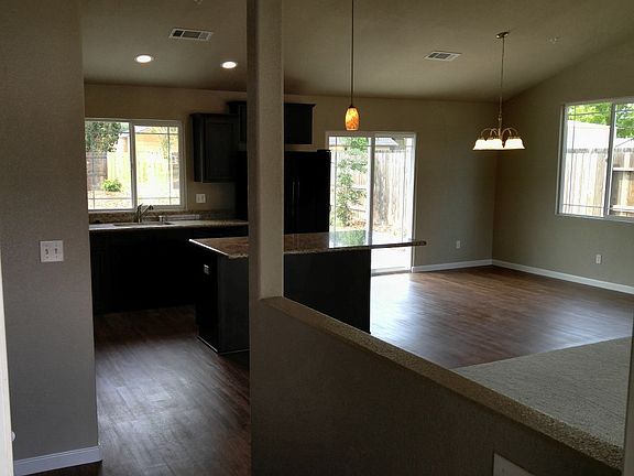 3rd image of 7172 Landcaster Ct
