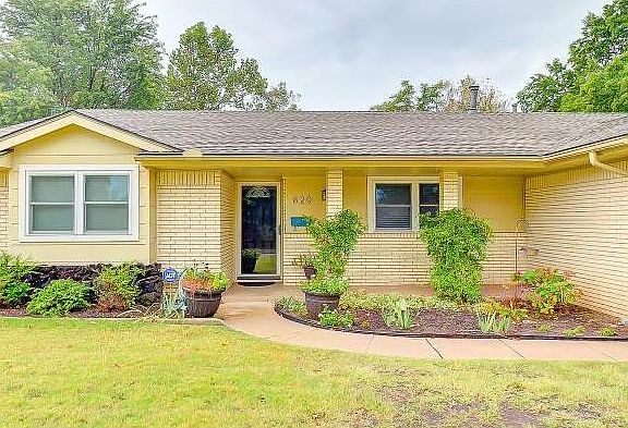 2nd image of 820 Schulze Dr