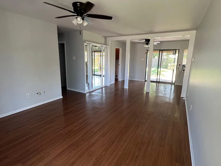 115 Seattle St — Photo 10