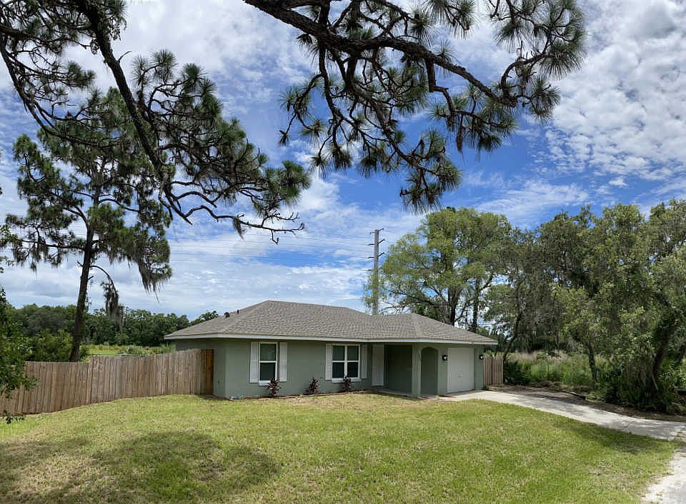 1st image of 305 Paradise Dr
