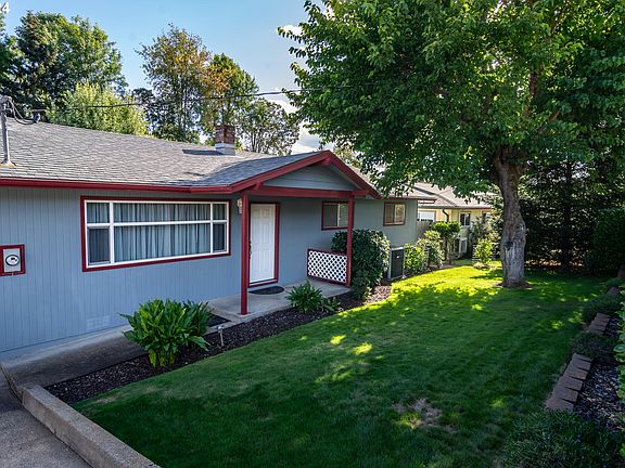 2nd image of 1171 NE Newton Creek Dr