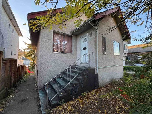 4539 Victoria Dr, Vancouver, BC V5N 4N7