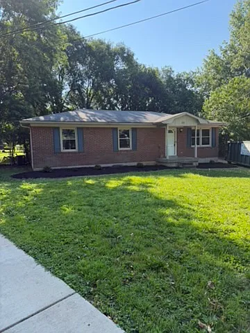 3 bed, 1100 sqft, $1,650 — Photo 2