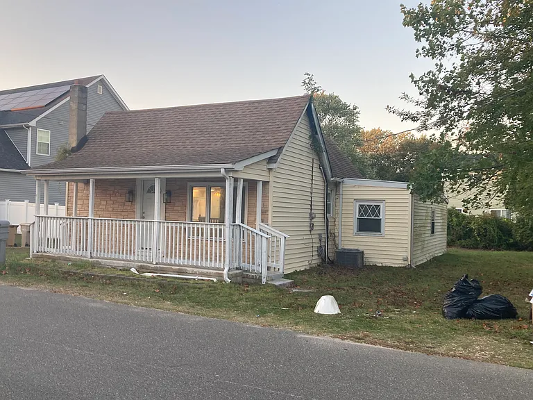 Right side and rear yard