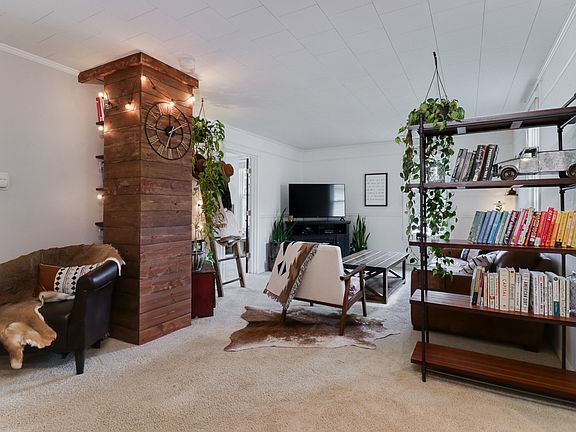 5th image of 1212 N Roosevelt Ave