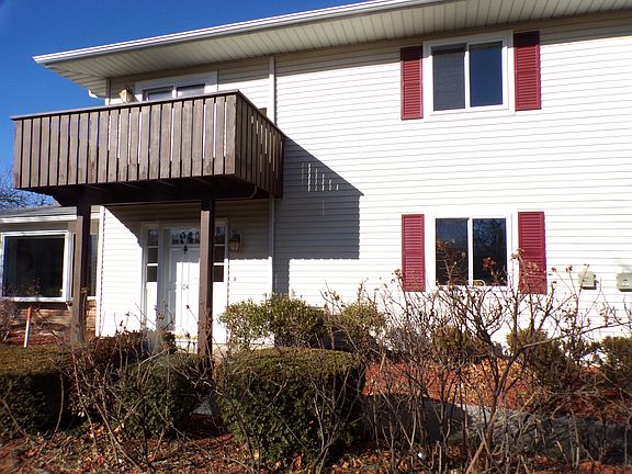 2nd image of 104 Edaville Ct #104