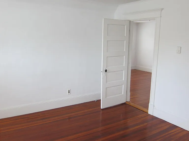 1/2 Hull Ave — Photo 13