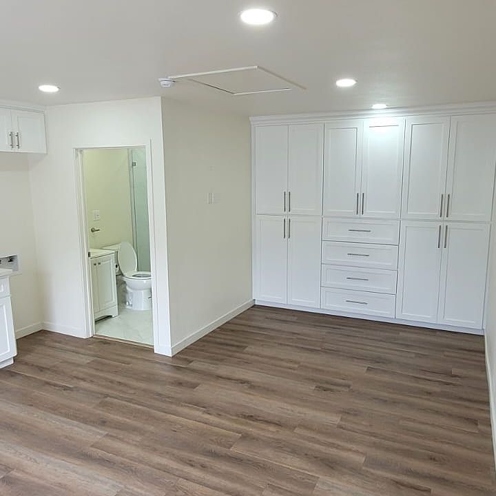 1st image of 6221 Del Amo Blvd