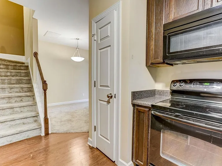 2115 Fieldhouse Ave — Photo 10