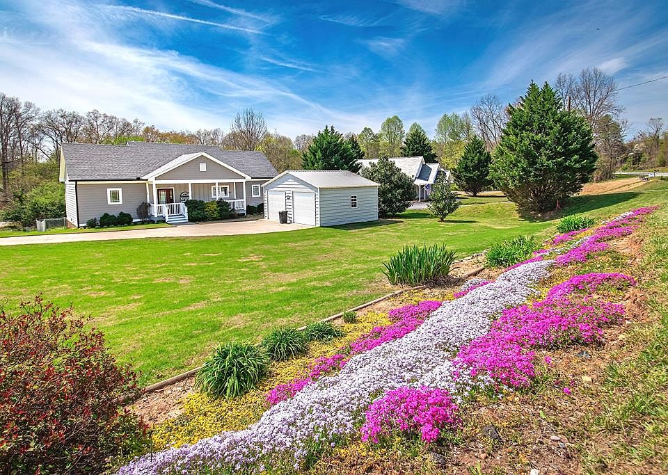 1st image of 18 Shady Grove Ln