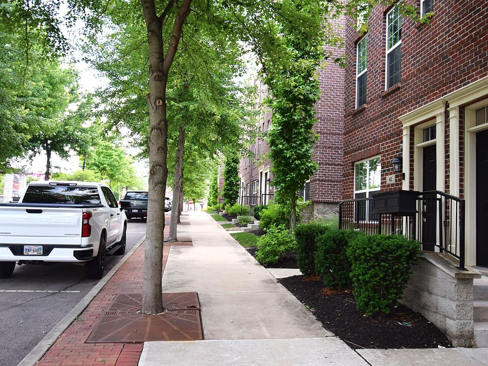 1st image of 43 Mill Run Pl