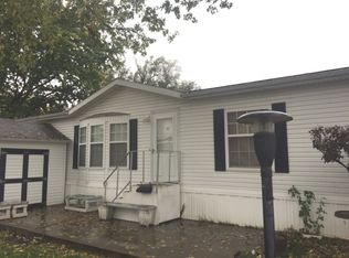 1011 Carondelet Rd #12, Dixon, IL 61021