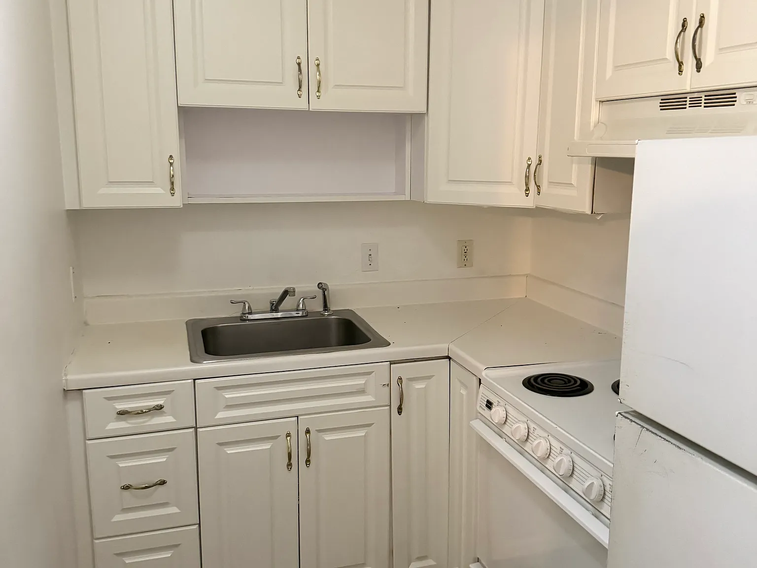 1 bed, $2,500 — Photo 3