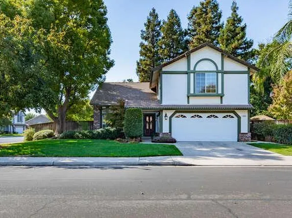 1010 N Homsy Ave, Clovis, CA 93611