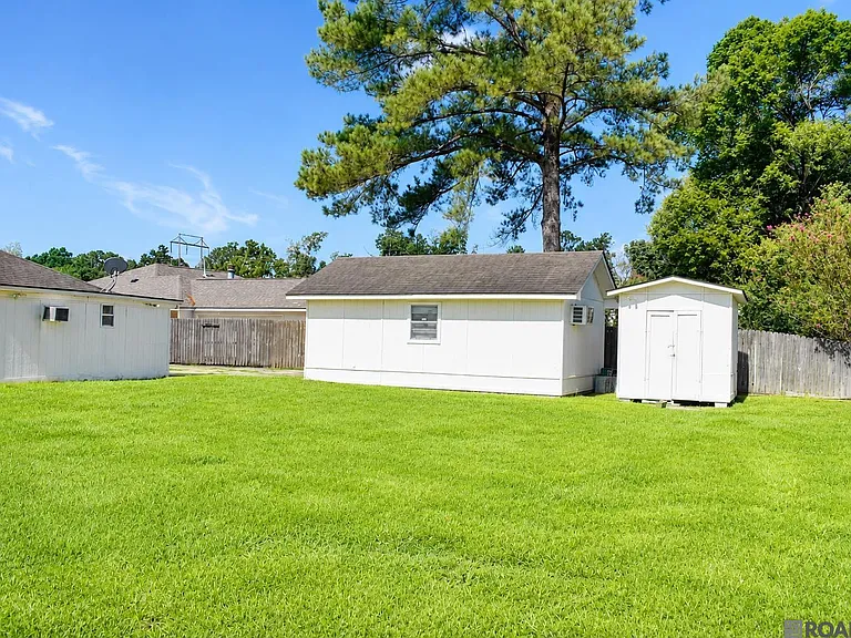 13523 Willowridge Ave — Photo 26