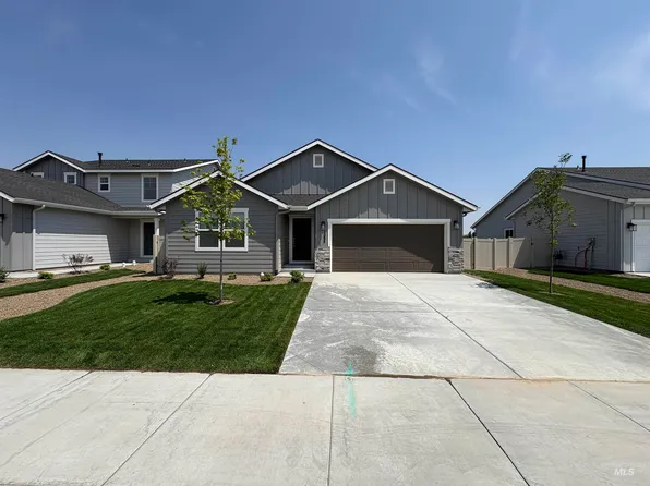1584 SW Silverstone Ave, Mountain Home, ID 83647