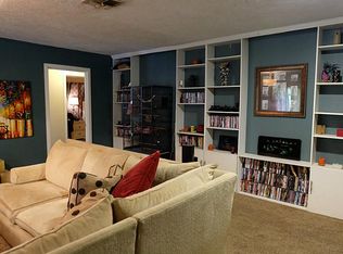 722 Brook Ln, Pasadena, TX 77502