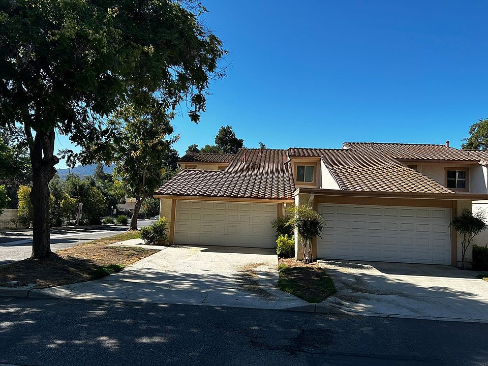 1st image of 15 Montenegro Cir