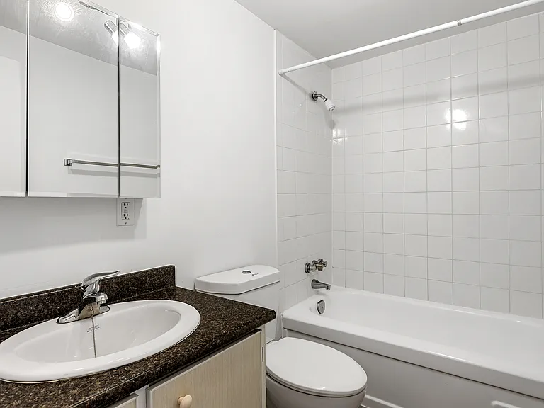 285 Loretta Ave S — Photo 43