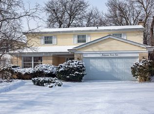 1362 Sanford Ln, Glenview, IL 60025