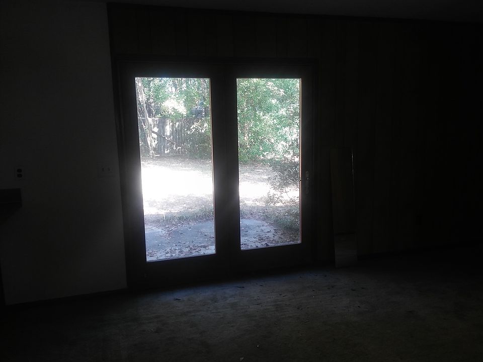 1st image of 3031 English Oak Cir