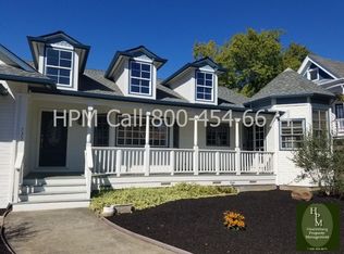 735 Johnson St, Healdsburg, CA 95448