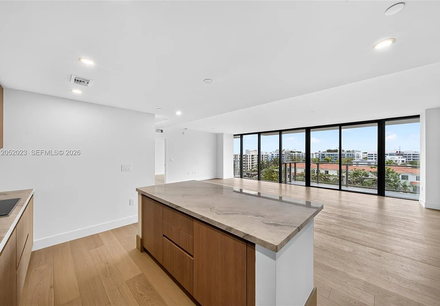 2 bed, 2.5 bath, $13,900 — Photo 3