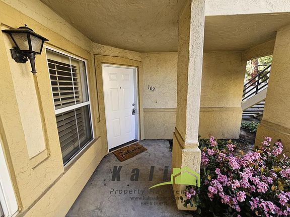 2nd image of 755 Brookstone Rd Unit 102