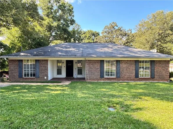 7860 Country Dr, Mobile, AL 36619