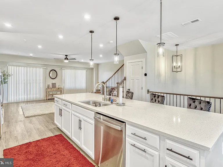 1669 Dunnington Pl — Photo 9