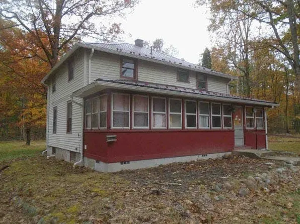 654 State Route 118, Sweet Valley, PA 18656