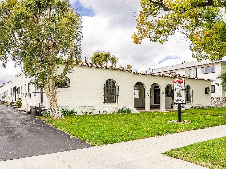 1129-31 E California Ave