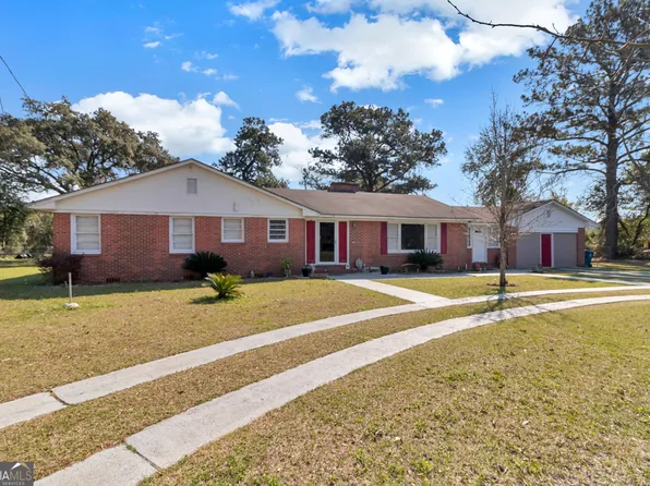 1046 Oak St, Jesup, GA 31545